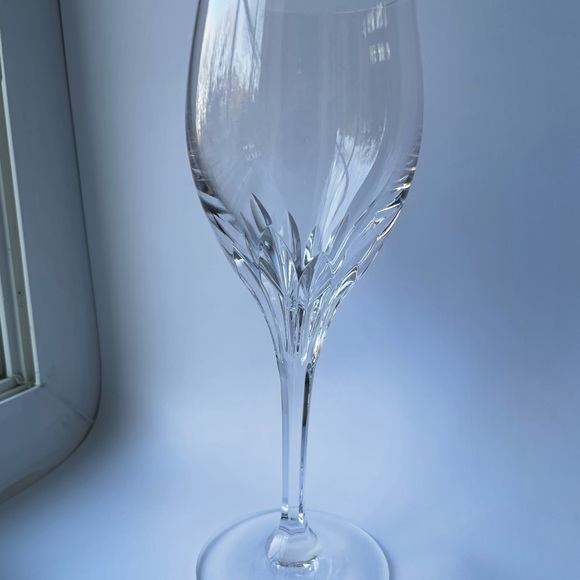 Mikasa Capella Crystal Wine glasses - Picture 3 of 3
